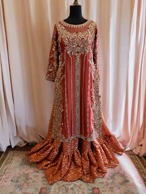 Noor-e-Zar Royal Shesha Silk Zardozi Ensemble with Farshi Lehnga & Dupatta
